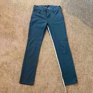 PAIGE- FEDERAL 32x33
Vintage Misty Sky